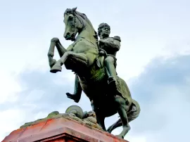 Qué significa la medalla de San José y cuándo se utiliza en la religión católica