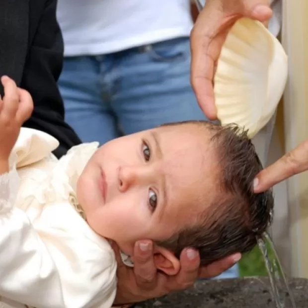 Como explicar el bautismo a los niños