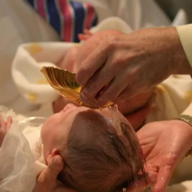 Como explicar el bautismo a los niños