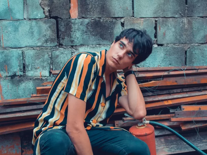 cuanto mide julio iglesias