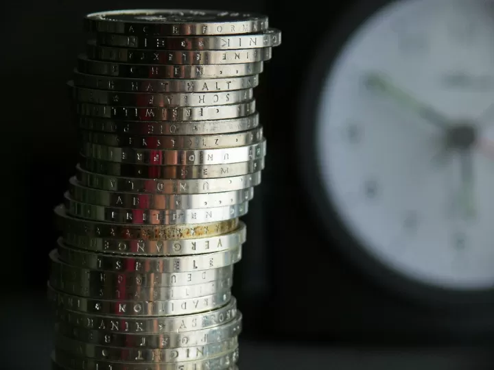 que beneficios tiene llevar la medalla de san benito