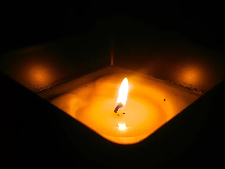 significado de las velas blancas al quemarse