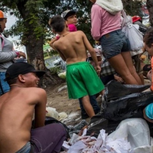 robinson venezuela muchos ninos buscan comida en basura